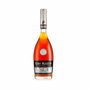 Botella de cognac Remy Martin VSOP disponible en Barcelona Wines Online