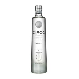 Botella de Vodka Cîroc Coconut de 700 ml sobre fondo blanco